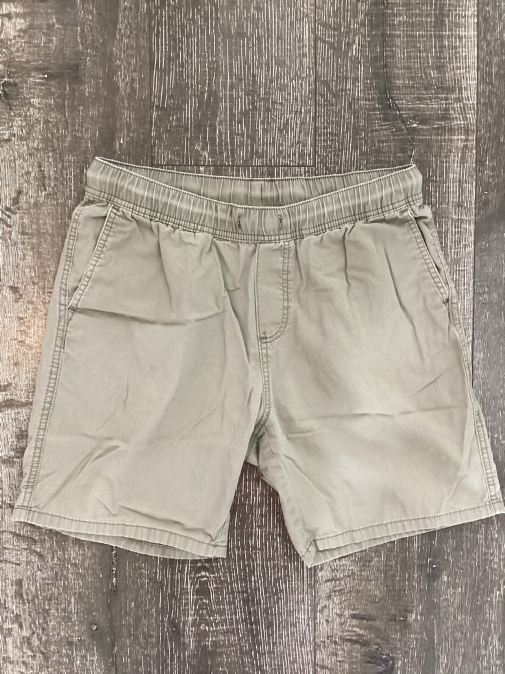 H&M Faded Olive Green Regular Fit Drawstring Shorts - Size Small